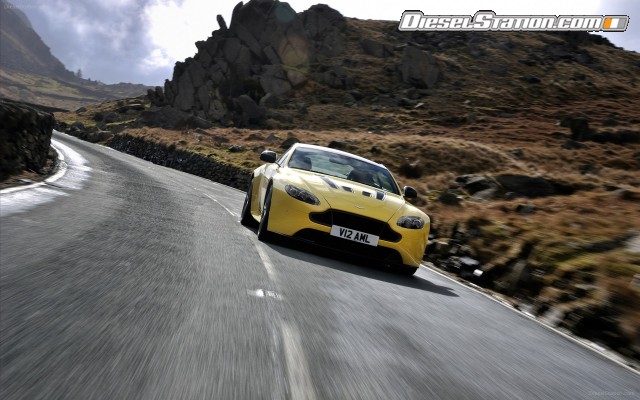 Aston Martin V12 Vantage S 2014 Widescreen Picture #251 Aston Martin V12 Vantage S 2014 Widescreen Picture #251